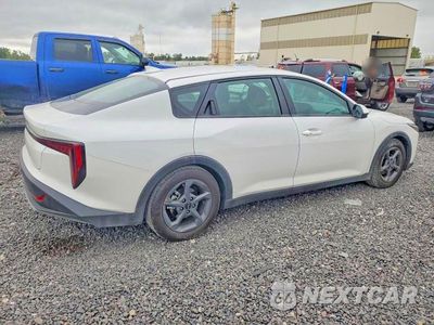 Trzecie zdjęcie samochodu z tyłu: 2026 KIA K4 LXS VIN:3KPFT4DE3TE338101 - miniatura