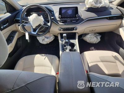 Zdjęcie 8 z 12 samochodu: 2019 NISSAN ALTIMA S VIN:1N4BL4BW5KC152338 - miniatura