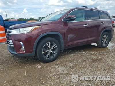 2017 TOYOTA HIGHLANDER LE PLUS 5TDBZRFH7HS386201 - główne zdjęcie licytacji z USA - miniatura