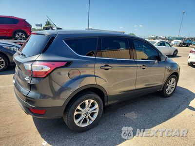 Trzecie zdjęcie samochodu z tyłu: 2017 FORD ESCAPE SE VIN:1FMCU9GD2HUC75903 - miniatura
