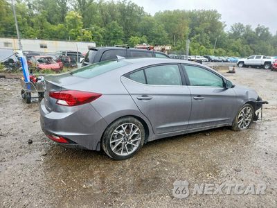 Trzecie zdjęcie samochodu z tyłu: 2020 HYUNDAI ELANTRA LIMITED VIN:5NPD84LF1LH516599 - miniatura