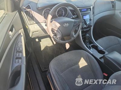 Zdjęcie 8 z 12 samochodu: 2012 HYUNDAI SONATA GLS VIN:5NPEB4AC7CH460909 - miniatura
