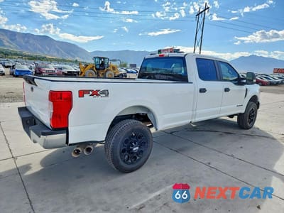 Trzecie zdjęcie samochodu z tyłu: 2022 FORD F250 SUPER DUTY VIN:1FT7W2BT4NEF89628 - miniatura