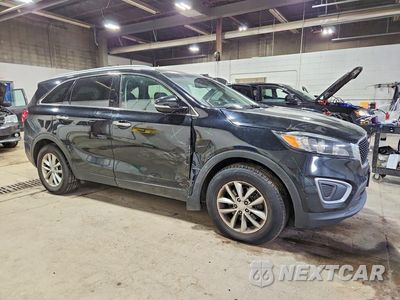 Czwarte zdjęcie samochodu z boku: 2016 KIA SORENTO LX VIN:5XYPGDA31GG152206 - miniatura