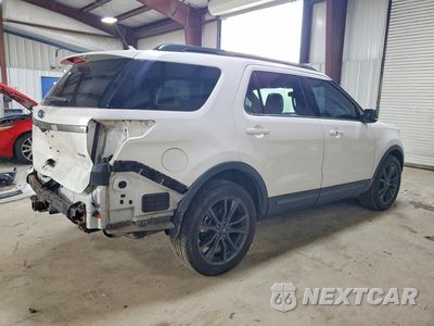 Trzecie zdjęcie samochodu z tyłu: 2018 FORD EXPLORER XLT VIN:1FM5K8D8XJGC66547 - miniatura