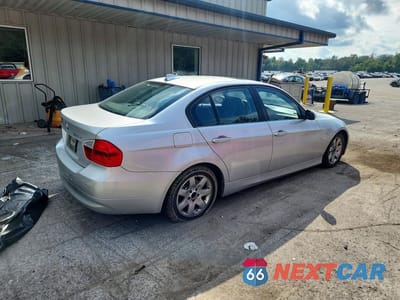 Trzecie zdjęcie samochodu z tyłu: 2007 BMW 3ER XI VIN:WBAVC935X7KX57184 - miniatura