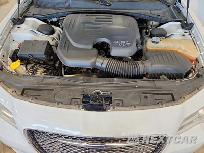 Zdjęcie 11 z 13 samochodu: 2015 CHRYSLER 300C VIN:2C3CCAKG8FH899574 - miniatura