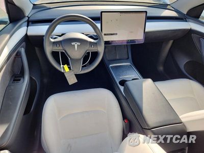 Zdjęcie 8 z 14 samochodu: 2025 TESLA MODEL Y VIN:7SAYGDED7SF227632 - miniatura