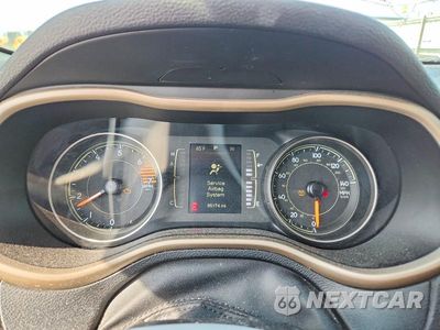 Zdjęcie 9 z 13 samochodu: 2016 JEEP CHEROKEE LATITUDE VIN:1C4PJLCB7GW257447 - miniatura