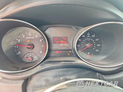 Zdjęcie 9 z 13 samochodu: 2016 KIA SEDONA LX VIN:KNDMB5C19G6111120 - miniatura