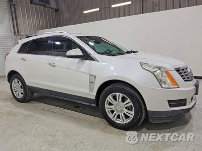 Czwarte zdjęcie samochodu z boku: 2015 CADILLAC SRX LUXURY COLLECTION VIN:3GYFNBE32FS620208 - miniatura