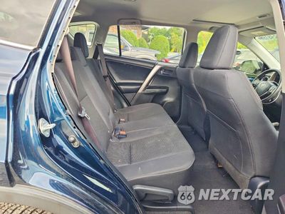 Zdjęcie 11 z 14 samochodu: 2018 TOYOTA RAV4 XLE VIN:JTMRFREV8JJ176482 - miniatura