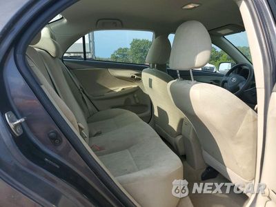 Zdjęcie 10 z 12 samochodu: 2010 TOYOTA COROLLA BASE VIN:2T1BU4EE4AC526244 - miniatura