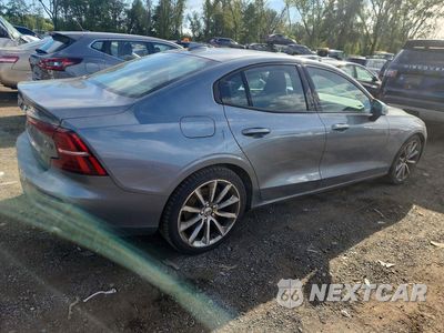 Trzecie zdjęcie samochodu z tyłu: 2020 VOLVO S60 T6 MOMENTUM VIN:7JRA22TK0LG065189 - miniatura