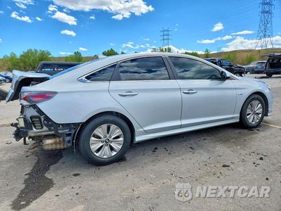 Trzecie zdjęcie samochodu z tyłu: 2018 HYUNDAI SONATA HYBRID SE VIN:KMHE24L37JA082958 - miniatura