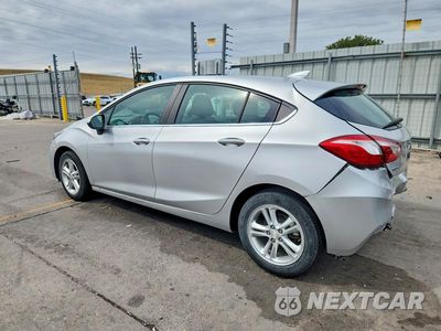 Drugie zdjęcie samochodu z przodu: 2017 CHEVROLET CRUZE LT VIN:3G1BE6SM9HS576860 - miniatura