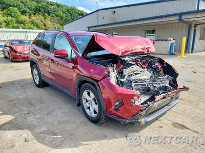 Czwarte zdjęcie samochodu z boku: 2019 TOYOTA RAV4 XLE VIN:2T3P1RFV4KW079951 - miniatura