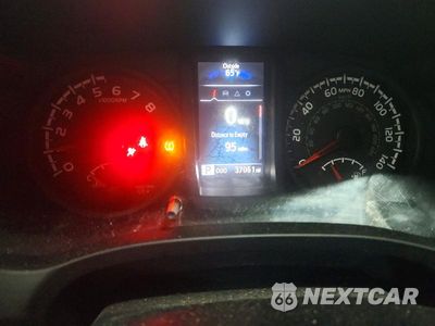 Zdjęcie 9 z 12 samochodu: 2018 TOYOTA TACOMA SR VIN:5TFRX5GN7JX124146 - miniatura