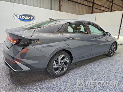Trzecie zdjęcie samochodu z tyłu: 2025 HYUNDAI ELANTRA SEL VIN:KMHLS4DGXSU000424 - miniatura