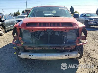 Piąte zdjęcie samochodu w środku: 2017 TOYOTA TUNDRA SR5 VIN:5TFDY5F1XHX670665 - miniatura