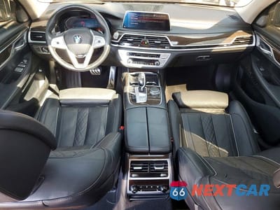 Zdjęcie 8 z 12 samochodu: 2020 BMW 750 XI VIN:WBA7U2C03LGM27272 - miniatura