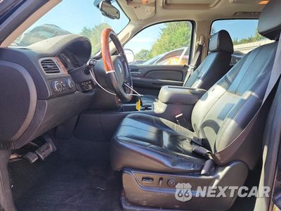 Zdjęcie 7 z 13 samochodu: 2008 CHEVROLET SUBURBAN K1500 LS VIN:1GNFK163X8J219444 - miniatura