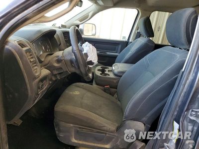 Zdjęcie 7 z 12 samochodu: 2019 RAM 2500 TRADESMAN VIN:3C6UR5CJ9KG685808 - miniatura