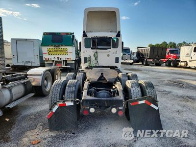 Zdjęcie 6 z 13 samochodu: 2020 PETERBILT 579 SEMI TRUCK VIN:1XPBDP9X1LD687779 - miniatura