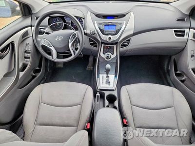 Zdjęcie 8 z 12 samochodu: 2012 HYUNDAI ELANTRA GLS VIN:5NPDH4AE8CH102603 - miniatura