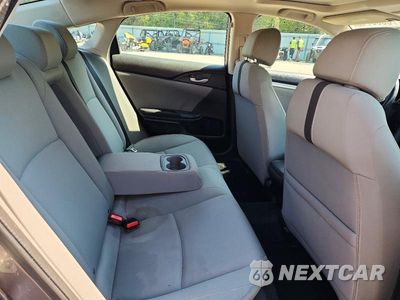 Zdjęcie 10 z 13 samochodu: 2019 HONDA CIVIC EX VIN:19XFC1F35KE017329 - miniatura