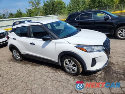 Czwarte zdjęcie samochodu z boku: 2021 NISSAN KICKS S VIN:3N1CP5BV1ML464750 - miniatura