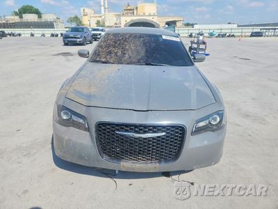 Piąte zdjęcie samochodu w środku: 2019 CHRYSLER 300 S VIN:2C3CCAGG1KH539775 - miniatura