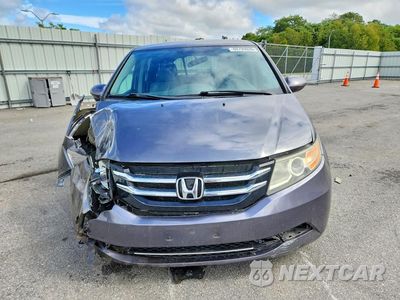 Piąte zdjęcie samochodu w środku: 2016 HONDA ODYSSEY SE VIN:5FNRL5H31GB058740 - miniatura