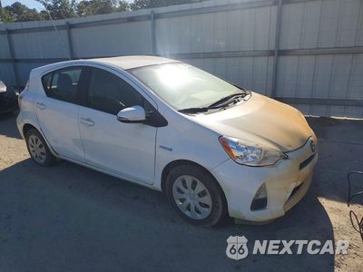 Czwarte zdjęcie samochodu z boku: 2013 TOYOTA PRIUS C ONE VIN:JTDKDTB31D1540382 - miniatura