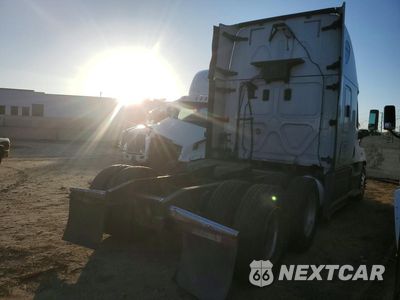 Trzecie zdjęcie samochodu z tyłu: 2016 FREIGHTLINER CASCADIA 125 VIN:3AKJGLD55GSHG4955 - miniatura