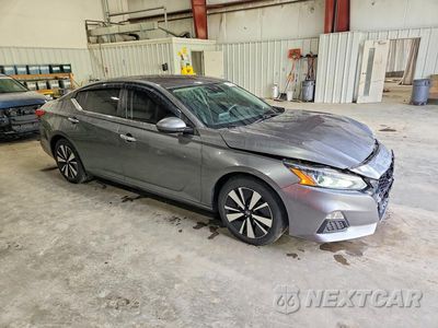 Czwarte zdjęcie samochodu z boku: 2022 NISSAN ALTIMA SV VIN:1N4BL4DV0NN333411 - miniatura