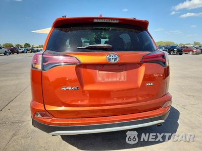 Zdjęcie 6 z 13 samochodu: 2016 TOYOTA RAV4 XLE VIN:JTMWFREV7GJ097977 - miniatura