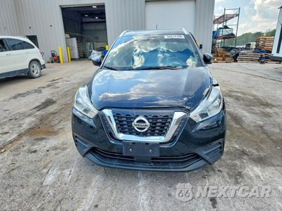Piąte zdjęcie samochodu w środku: 2020 NISSAN KICKS SV VIN:3N1CP5CV9LL526411 - miniatura