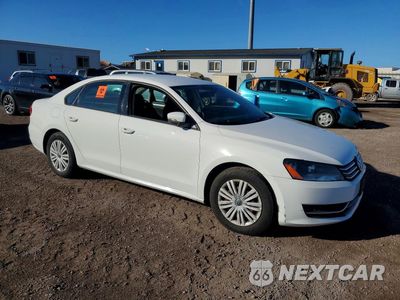 Czwarte zdjęcie samochodu z boku: 2015 VOLKSWAGEN PASSAT S VIN:1VWAT7A30FC067408 - miniatura
