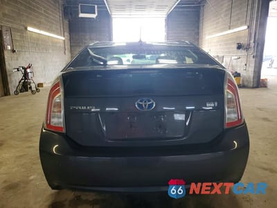 Zdjęcie 6 z 12 samochodu: 2015 TOYOTA PRIUS TWO VIN:JTDKN3DU0F0438146 - miniatura