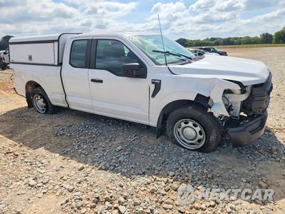 Czwarte zdjęcie samochodu z boku: 2021 FORD F150 SUPER CAB VIN:1FTEX1CB8MKE24847 - miniatura