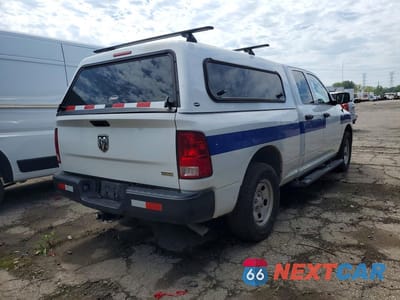 Trzecie zdjęcie samochodu z tyłu: 2019 RAM 1500 CLASSIC TRADESMAN VIN:1C6RR6FG2KS712464 - miniatura