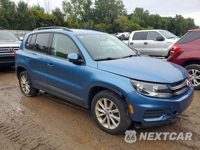 Czwarte zdjęcie samochodu z boku: 2018 VOLKSWAGEN TIGUAN LIMITED VIN:WVGBV7AX0JK005134 - miniatura