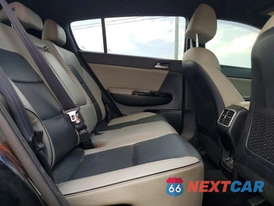 Zdjęcie 11 z 13 samochodu: 2018 KIA SPORTAGE EX VIN:KNDPN3AC1J7398273 - miniatura