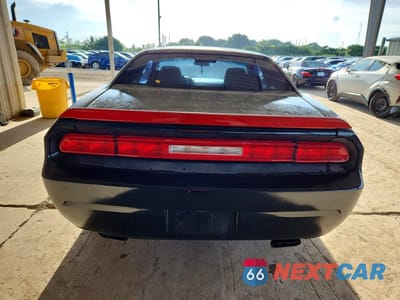 Zdjęcie 6 z 12 samochodu: 2013 DODGE CHALLENGER SXT VIN:2C3CDYAG7DH663101 - miniatura