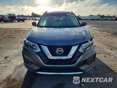 Piąte zdjęcie samochodu w środku: 2018 NISSAN ROGUE SV VIN:KNMAT2MT9JP549619 - miniatura