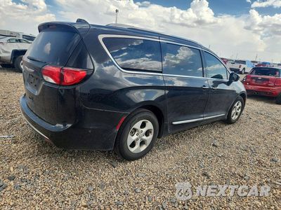 Trzecie zdjęcie samochodu z tyłu: 2017 CHRYSLER PACIFICA TOURING L PLUS VIN:2C4RC1EG1HR669311 - miniatura