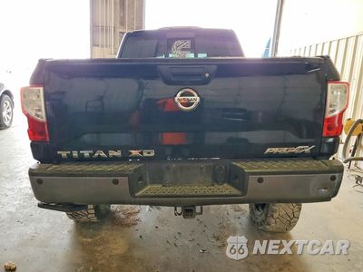 Zdjęcie 6 z 13 samochodu: 2017 NISSAN TITAN XD PRO-4X VIN:1N6BA1F42HN517625 - miniatura