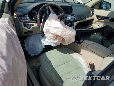 Zdjęcie 8 z 12 samochodu: 2014 MERCEDES-BENZ E 550 VIN:WDDKK7DF5EF257448 - miniatura