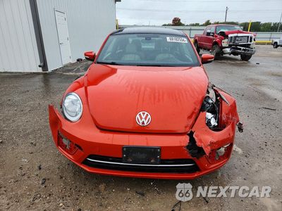 Piąte zdjęcie samochodu w środku: 2018 VOLKSWAGEN BEETLE S VIN:3VWFD7AT4JM704861 - miniatura